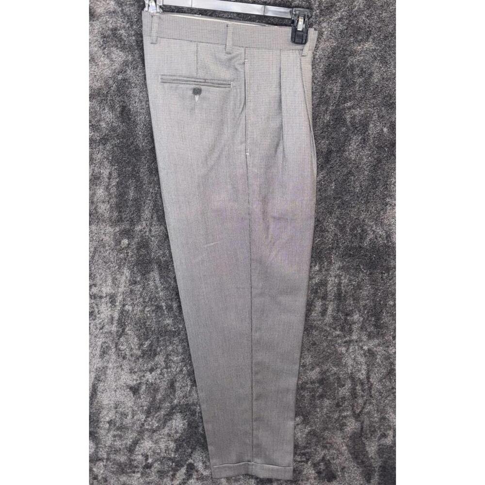 Roundtree & Yorke Gray Check‎ Pleated Dress Pants 33x32 Poly